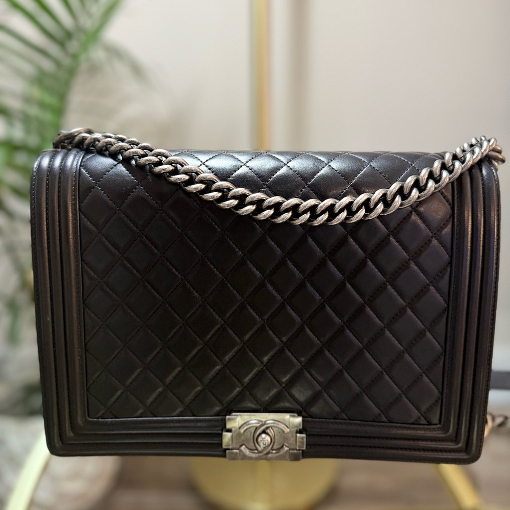 CHANEL 
Calfskin Quilted Large Boy Flap Black